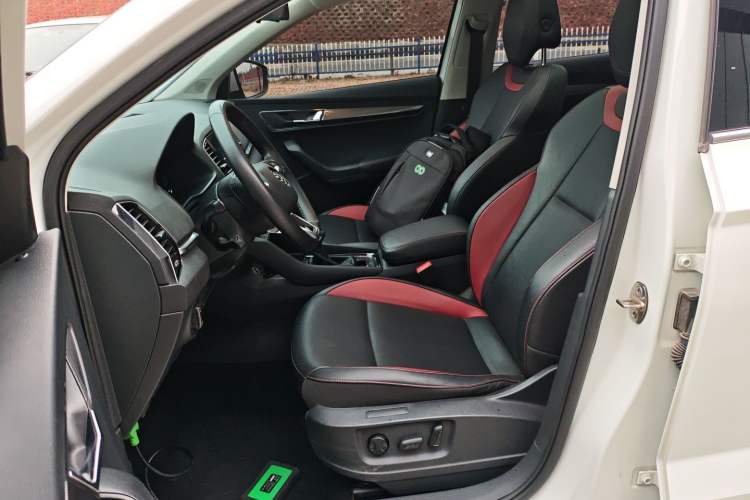 Used Skoda Karoq 2023 TSI280 Luxury Edition Left Front Seat