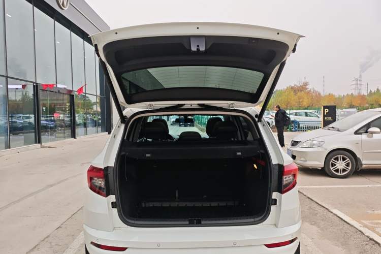 Used Skoda Karoq 2023 TSI280 Luxury Edition Trunk