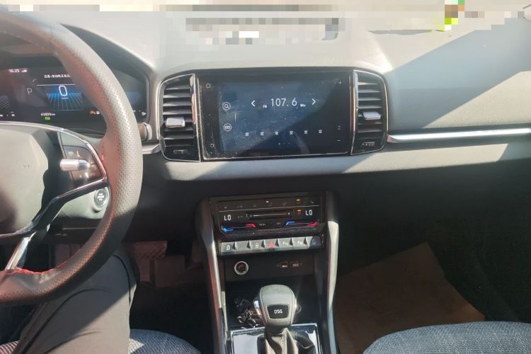 Used Skoda Karoq 2024 TSI280 Luxury Edition Audio And AC Panel