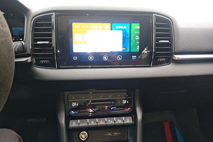 Used Skoda Karoq 2024 TSI280 Luxury Edition Audio And AC Panel