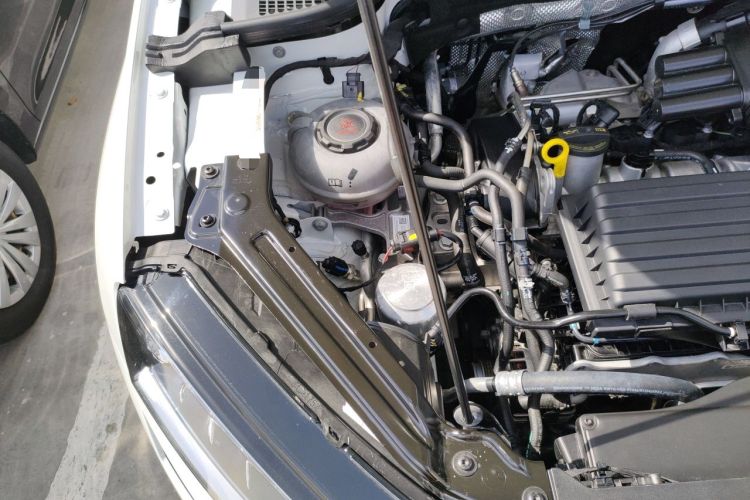 Used Skoda Karoq 2024 TSI280 Luxury Edition Engine Bay Right