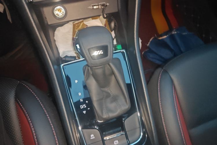 Used Skoda Karoq 2024 TSI280 Luxury Edition Gear Lever