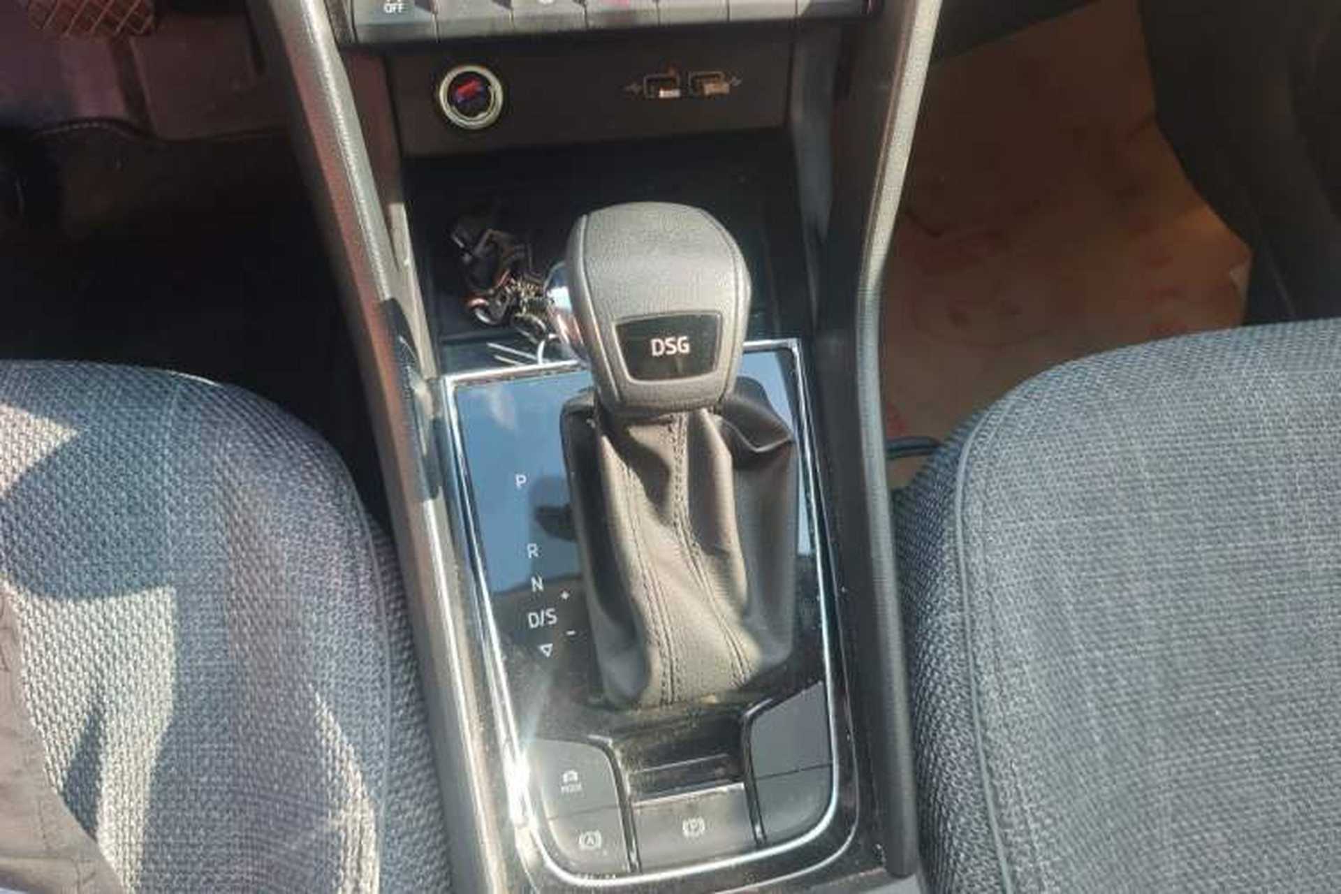 Used Skoda Karoq 2024 TSI280 Luxury Edition Gear Lever