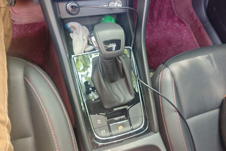 Used Skoda Karoq 2024 TSI280 Premium Edition Gear Lever