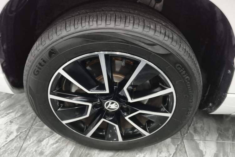 Used Skoda Karoq 2024 TSI280 Premium Edition Left Front Wheel Hub