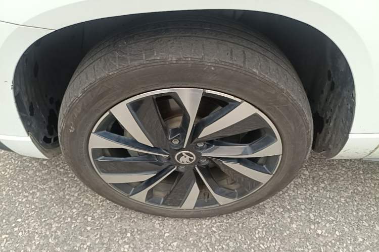 Used Skoda Karoq 2024 TSI280 Luxury Edition Left Front Wheel Hub