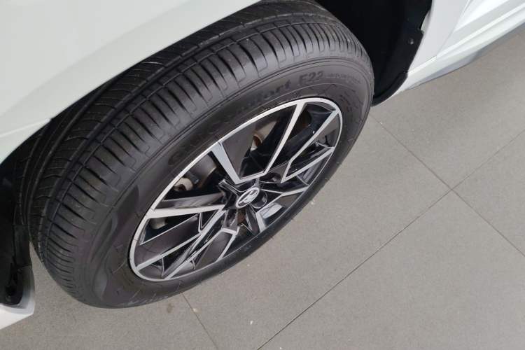 Used Skoda Karoq 2024 TSI280 Premium Edition Left Front Wheel Hub