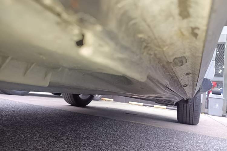 Used Skoda Karoq 2024 TSI280 Luxury Edition Left Side Sill