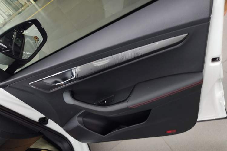 Used Skoda Karoq 2024 TSI280 Premium Edition Right Front Door Interior