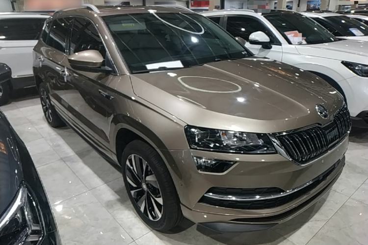 Used Skoda Karoq 2025 TSI280 Luxury Edition Front Right 45 Deg