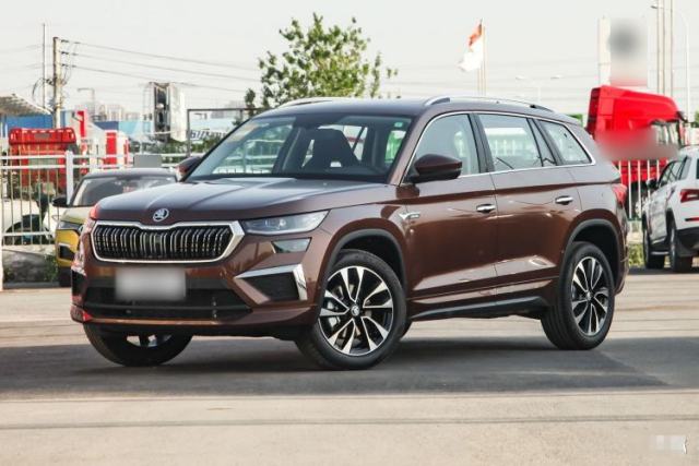 Ojetý Skoda Kodiaq 2018 TSI380 7-Seater Four-Wheel-Drive Flagship Edition