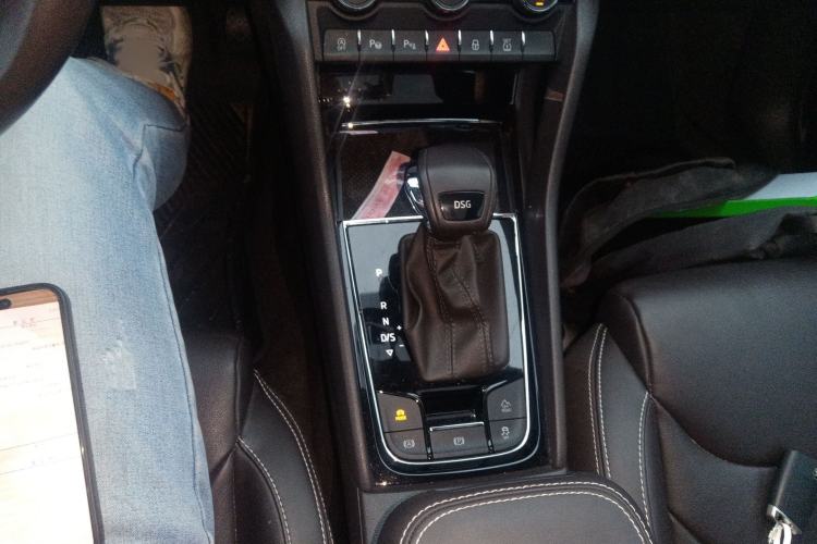 Used Skoda Kodiaq 2018 TSI380 7-Seater Four-Wheel-Drive Flagship Edition Gear Lever