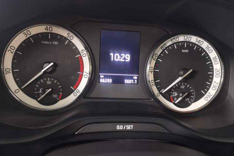 Used Skoda Kodiaq 2018 Restyled TSI330 7-Seater Two-Wheel Drive Luxury Enjoyment Edition Odometer Close Up