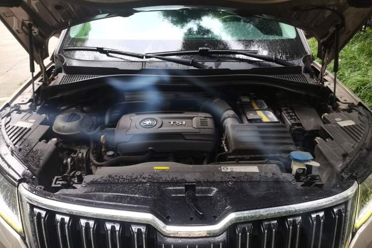 Used Skoda Kodiaq 2017 TSI380 7-Seater Four-Wheel-Drive Flagship Edition Engine Bay