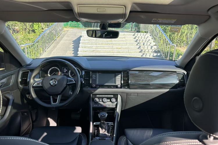 Used Skoda Kodiaq 2017 TSI330 7-Seater Two-Wheel-Drive Luxury Edition Interior 1