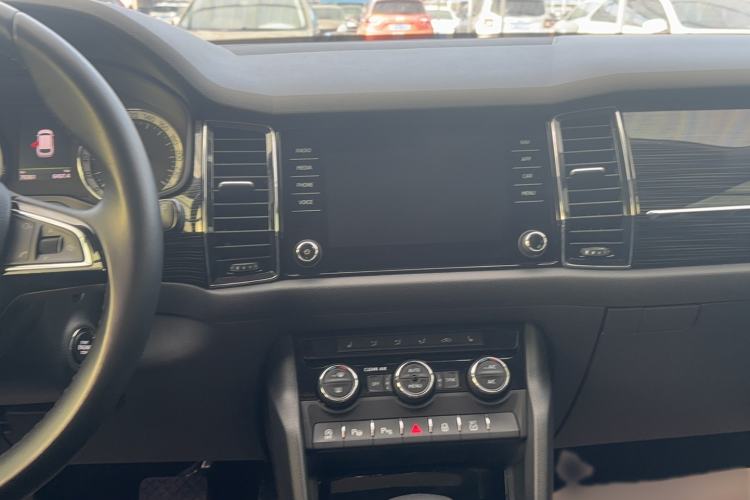 Used Skoda Kodiaq 2017 TSI380 7-Seater Four-Wheel-Drive Flagship Edition Interior 5