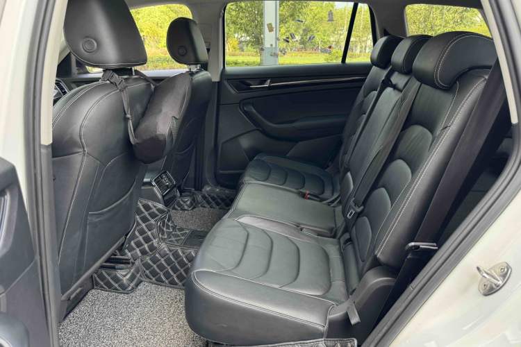 Used Skoda Kodiaq 2018 Restyled TSI330 7-Seater Two-Wheel Drive Luxury Tech Edition Interior 5