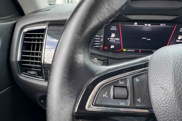 Used Skoda Kodiaq 2018 Restyled TSI330 7-Seater Two-Wheel Drive Luxury Tech Edition Interior 6