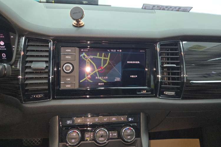Used Skoda Kodiaq 2020 TSI330 7-Seater Two-Wheel-Drive Luxury Enjoyment Edition Audio And AC Panel