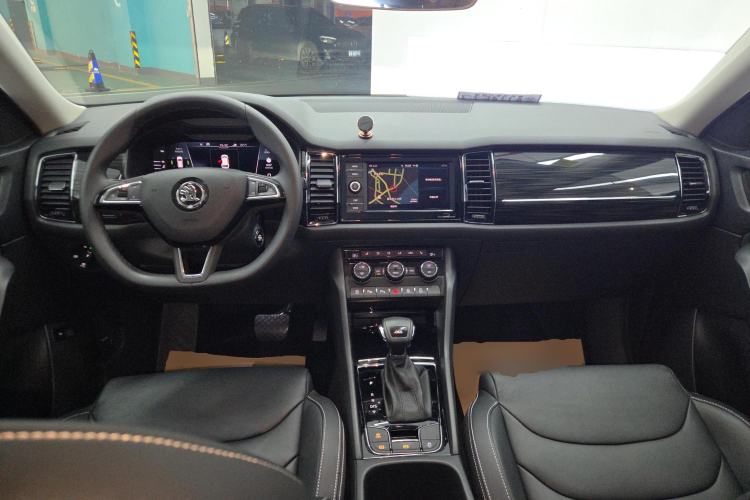 Used Skoda Kodiaq 2020 TSI330 7-Seater Two-Wheel-Drive Luxury Enjoyment Edition Center Console