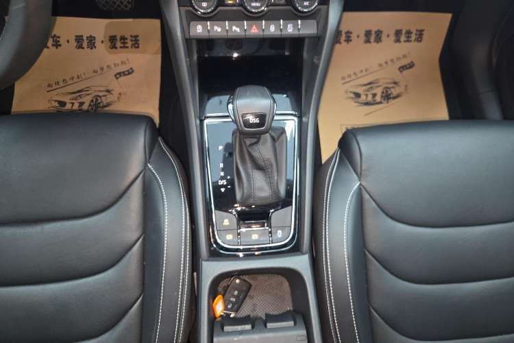 Used Skoda Kodiaq 2020 TSI330 7-Seater Two-Wheel-Drive Luxury Enjoyment Edition Gear Lever