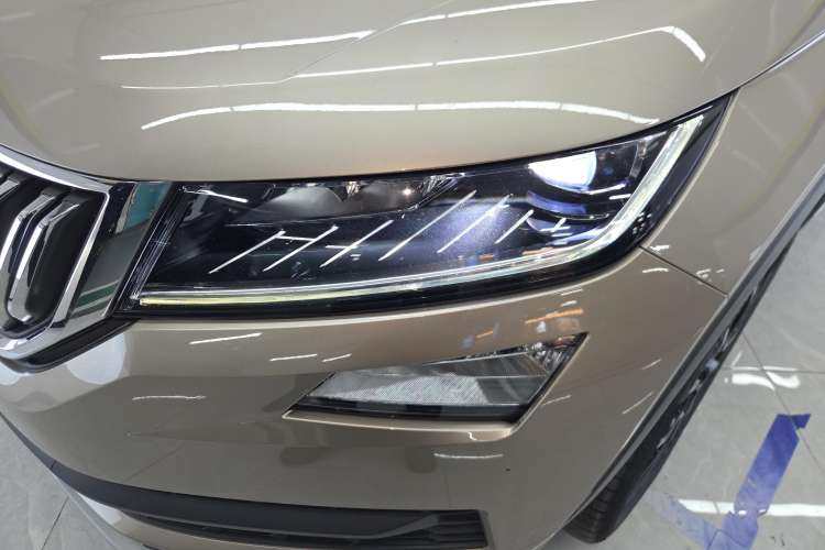 Used Skoda Kodiaq 2020 TSI330 7-Seater Two-Wheel-Drive Luxury Enjoyment Edition Left Front Headlight