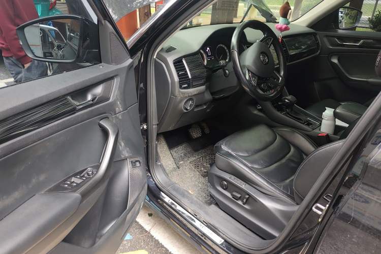 Used Skoda Kodiaq 2017 TSI330 7-Seater Two-Wheel-Drive Luxury Edition Driver Seat