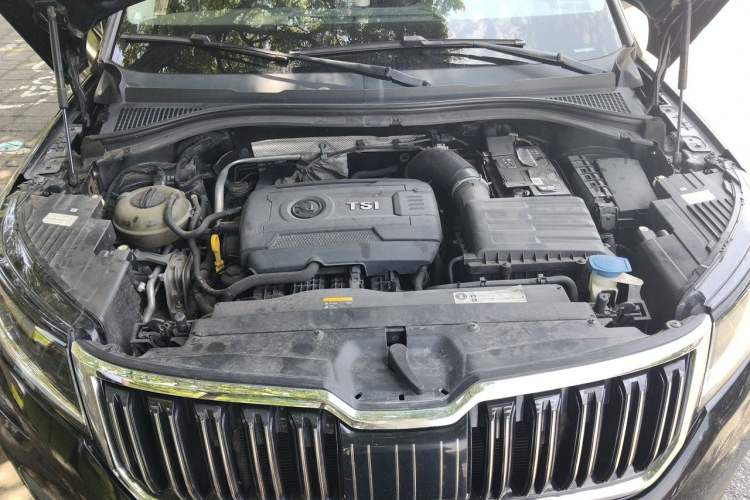 Used Skoda Kodiaq 2017 TSI380 7-Seater Four-Wheel-Drive Flagship Edition Engine Bay