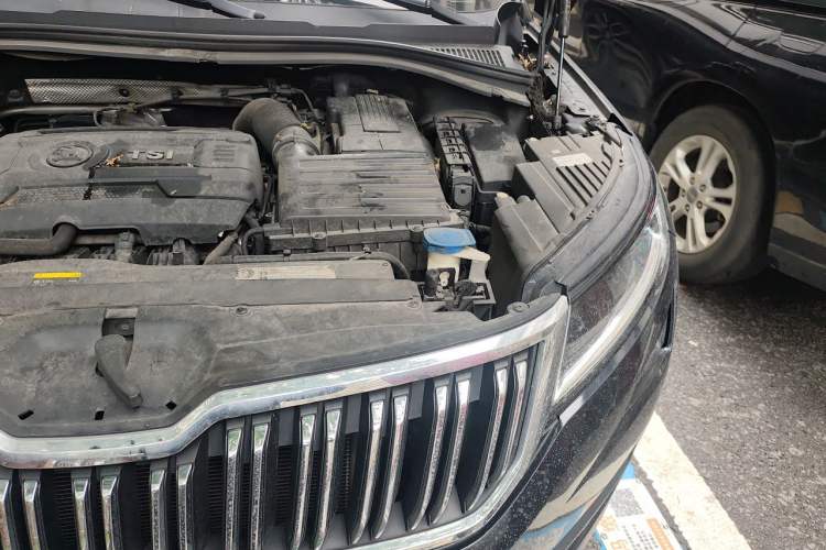 Used Skoda Kodiaq 2017 TSI330 7-Seater Two-Wheel-Drive Luxury Edition Engine Bay Left