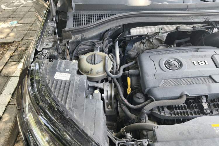 Used Skoda Kodiaq 2017 TSI380 7-Seater Four-Wheel-Drive Flagship Edition Engine Bay Right