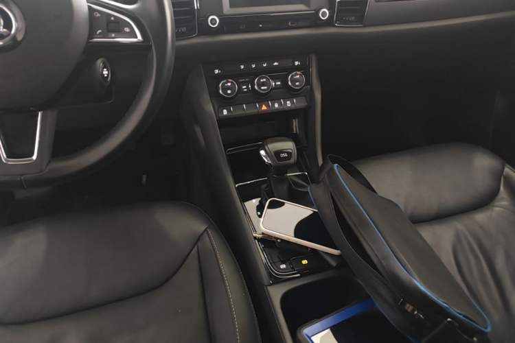 Used Skoda Kodiaq 2017 TSI330 5-seat Two-Wheel Drive Comfort Edition Gear Lever