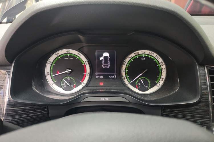 Used Skoda Kodiaq 2017 TSI330 7-Seater Two-Wheel-Drive Luxury Edition Instrument Cluster