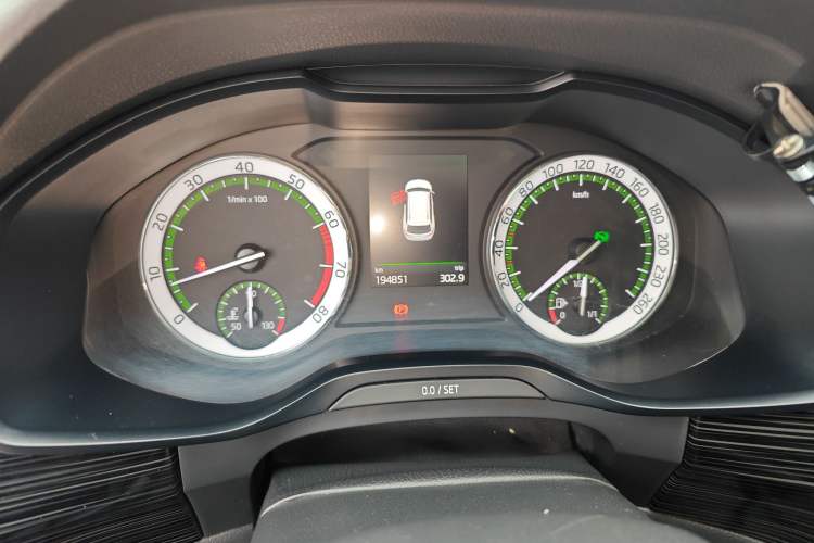 Used Skoda Kodiaq 2017 TSI380 7-Seater Four-Wheel-Drive Flagship Edition Instrument Cluster