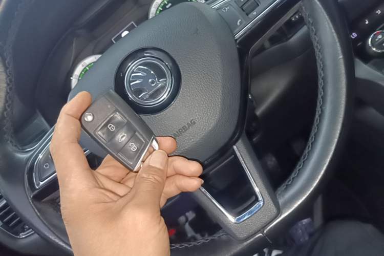 Used Skoda Kodiaq 2017 TSI330 7-Seater Two-Wheel-Drive Luxury Edition Interior 1