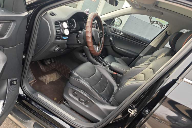 Used Skoda Kodiaq 2017 TSI380 7-Seater Four-Wheel-Drive Flagship Edition Left Front Seat