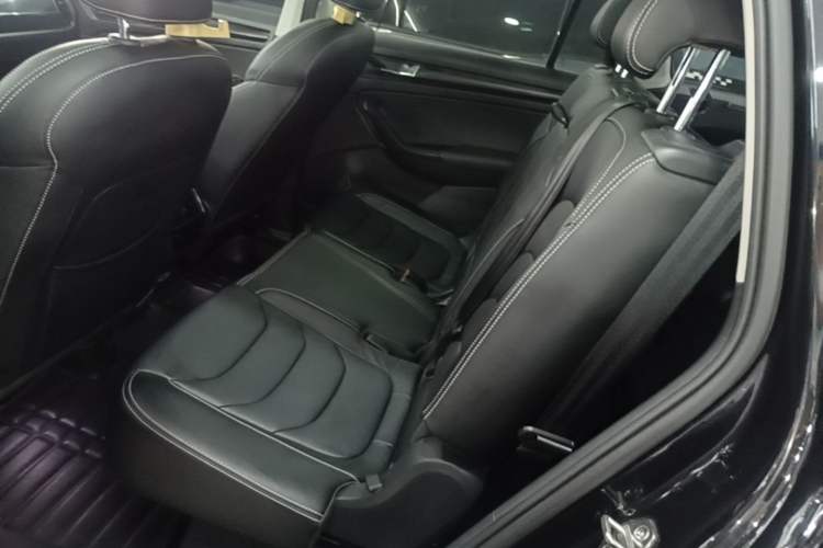 Used Skoda Kodiaq 2017 TSI330 7-Seater Two-Wheel-Drive Luxury Edition Left Rear Seat