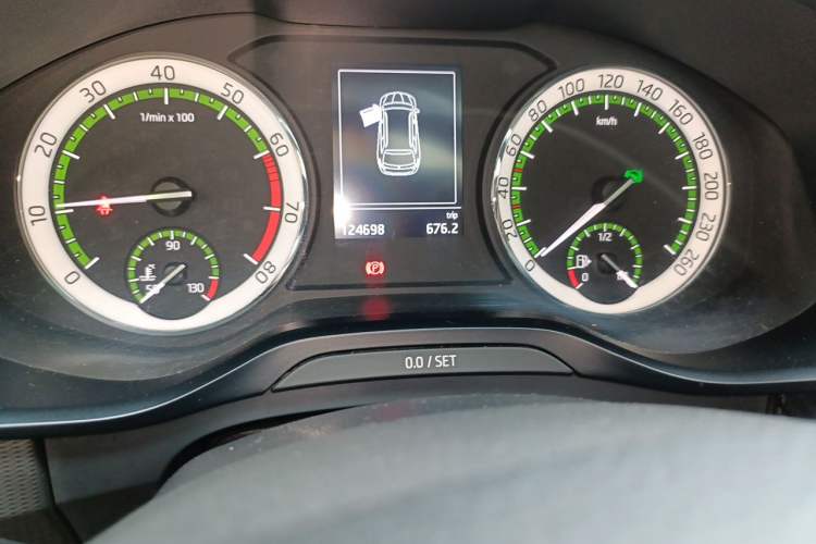 Used Skoda Kodiaq 2017 TSI330 5-Seat Two-Wheel Drive Luxury Edition Odometer Close Up