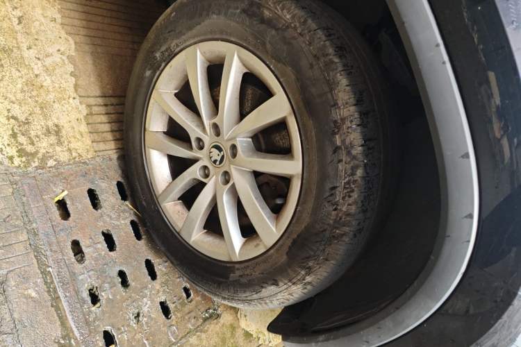 Used Skoda Kodiaq 2017 TSI330 5-seat Two-Wheel Drive Comfort Edition Right Front Wheel Hub