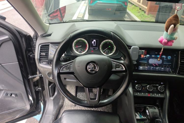 Used Skoda Kodiaq 2017 TSI330 7-Seater Two-Wheel-Drive Luxury Edition Steering Wheel