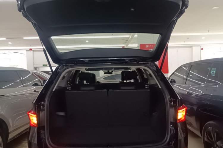 Used Skoda Kodiaq 2017 TSI330 7-Seater Two-Wheel-Drive Luxury Edition Trunk