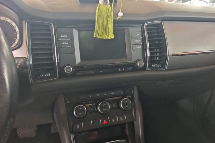 Used Skoda Kodiaq 2017 TSI330 5-seat Two-Wheel Drive Comfort Edition Audio And AC Panel