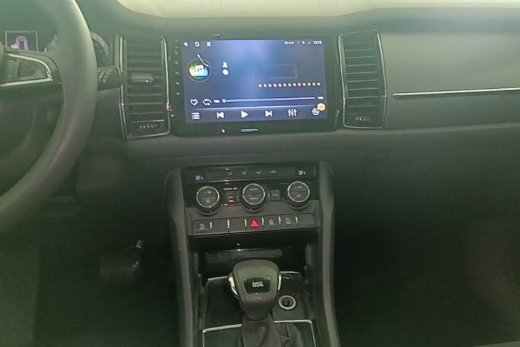 Used Skoda Kodiaq 2017 TSI330 5-seat Two-Wheel Drive Comfort Edition Audio And AC Panel
