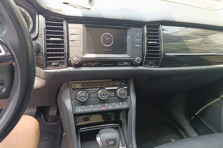 Used Skoda Kodiaq 2017 TSI330 7-Seater Two-Wheel-Drive Luxury Edition Audio And AC Panel