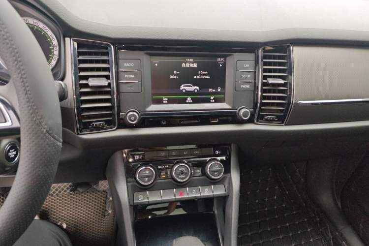 Used Skoda Kodiaq 2017 TSI330 5-seat Two-Wheel Drive Comfort Edition Audio And AC Panel