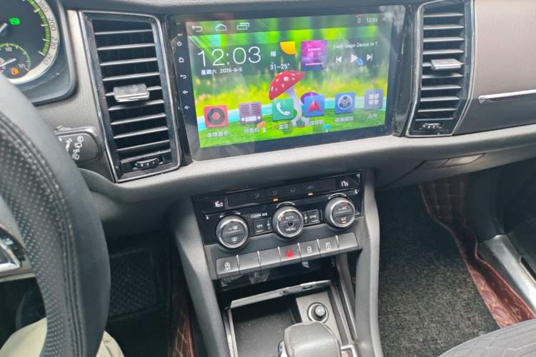 Used Skoda Kodiaq 2017 TSI330 5-seat Two-Wheel Drive Comfort Edition Audio And AC Panel