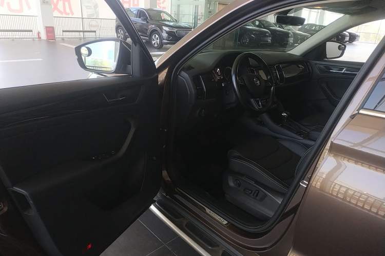 Used Skoda Kodiaq 2017 TSI330 7-Seater Two-Wheel-Drive Luxury Edition Driver Seat