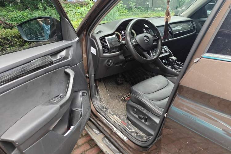 Used Skoda Kodiaq 2017 TSI330 7-Seater Two-Wheel-Drive Luxury Edition Driver Seat