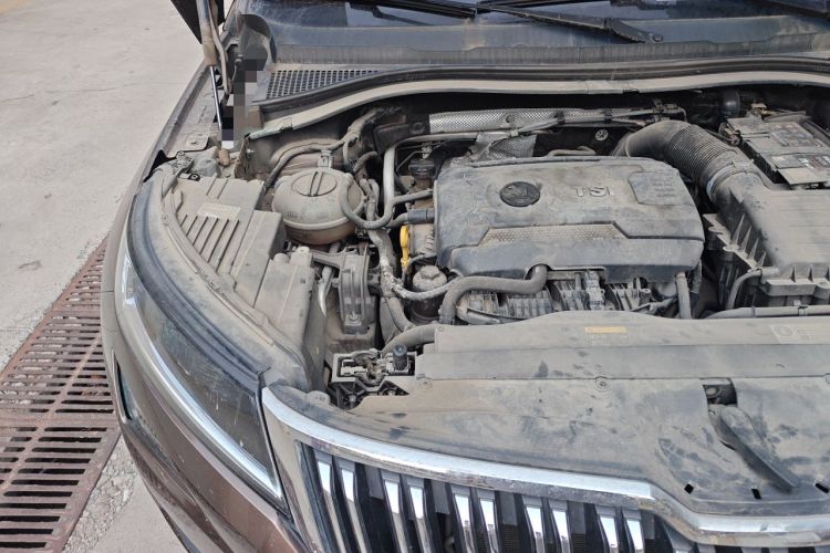 Used Skoda Kodiaq 2017 TSI330 7-Seater Two-Wheel-Drive Luxury Edition Engine Bay Right