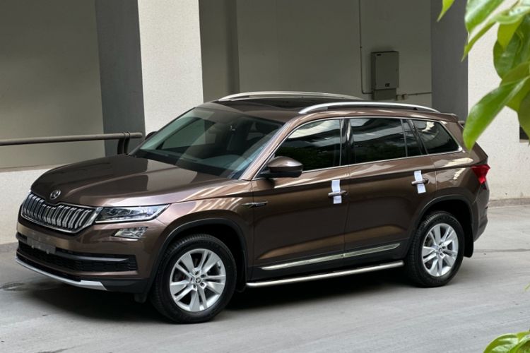 Used Skoda Kodiaq 2017 TSI330 7-Seater Two-Wheel-Drive Luxury Tech Edition Exterior 1