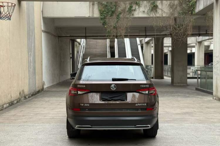 Used Skoda Kodiaq 2017 TSI330 7-Seater Two-Wheel-Drive Luxury Edition Exterior 3